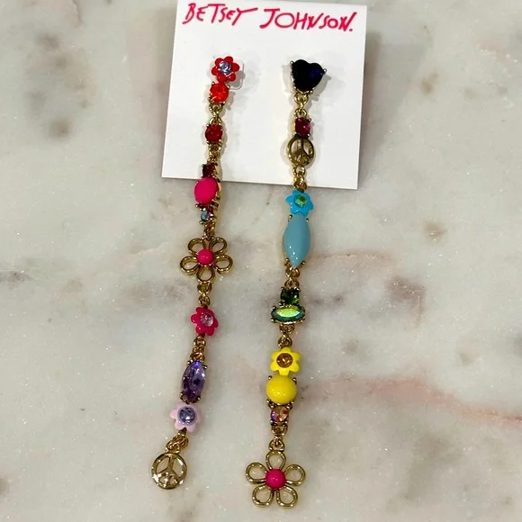 ✨NWT✨ Betsey Johnson Love Fest Colorful Floral Peace Gold Tone Dangle Earrings - Picture 5 of 7